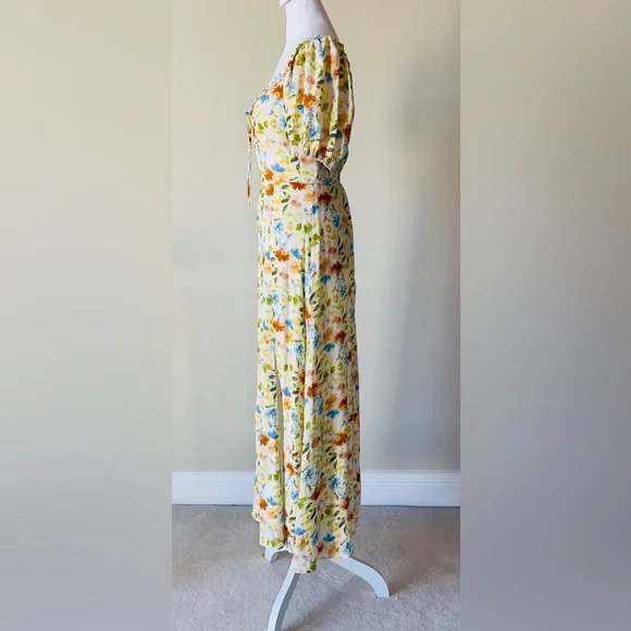 ASTR The Label NWOT Floral Puff Sleeve Midi Dress with Front Side Slit Size M - Picture 7 of 12